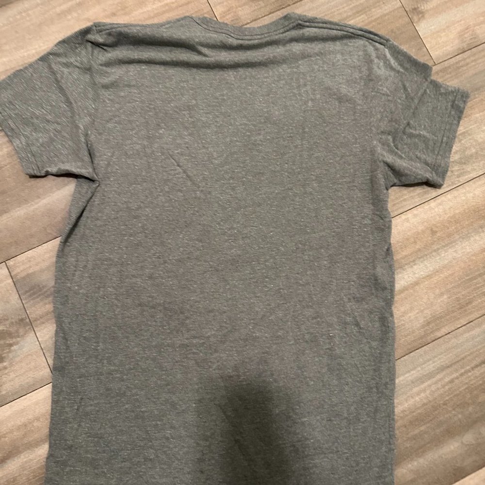 Volcom Men's Short Sleeve Tee Shir Size Large Gray Green Camo - Picture 8 of 9